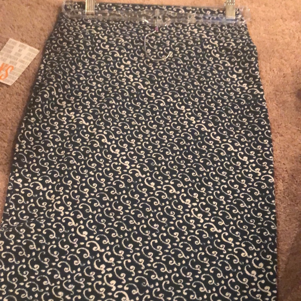 LuLaRoe Cassie